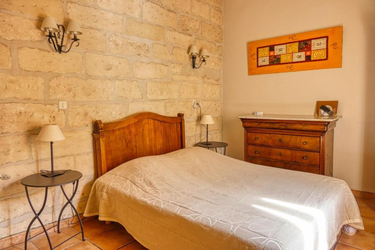 Au Saint Roch - Hôtel et Jardin Avignon Exterior foto